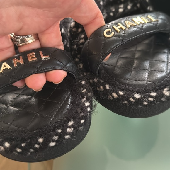 Chanel Sandals SZ 39 black 100%auth - Picture 15 of 15